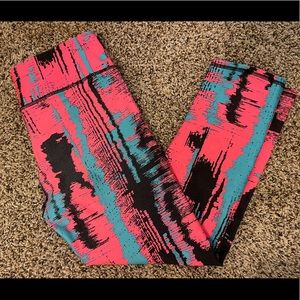 Fabletics Calf Yoga Pants. Size S.